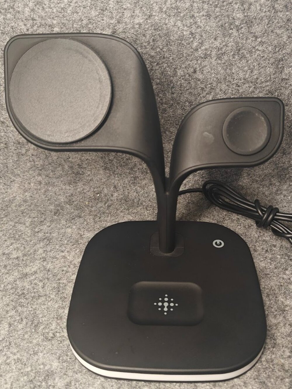 YM‑UD22 Wireless Charger Stand for Phone Watch Earbuds 5‑in‑1 Preowned